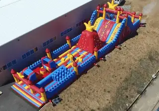 CASTILLO HINCHABLE WIPE OUT PRINCIPE