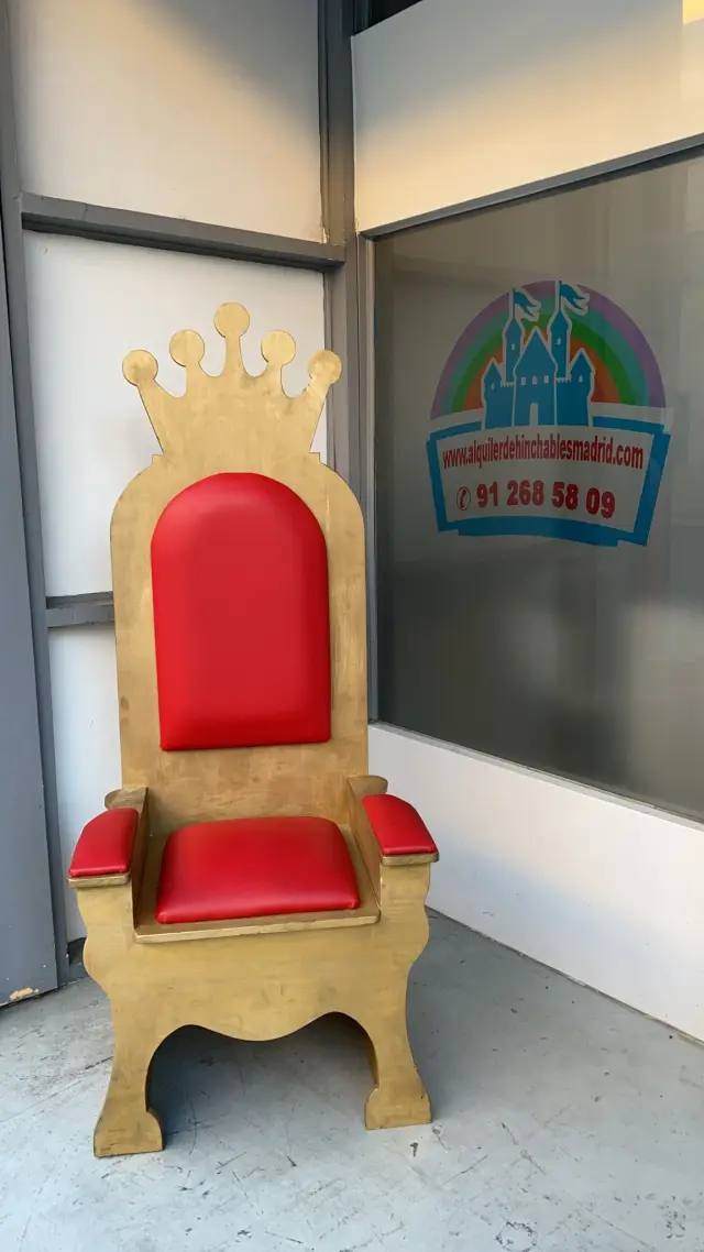 TRONO REAL (8) TAPIZADO ROJO LAVABLE, alquiler de decoración de Navidad en Madrid
