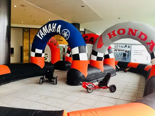 CASTILLO HICHABLE CIRCUITO  DE KARTS HINCHABLE - NEGRO, hinchable en alquiler