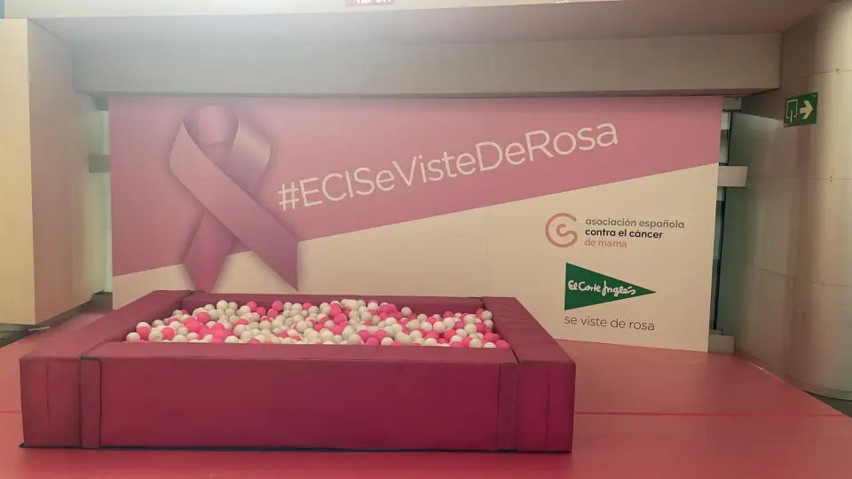 PISCINA DE BOLAS 3 X 2 (ROSA), hinchable en alquiler