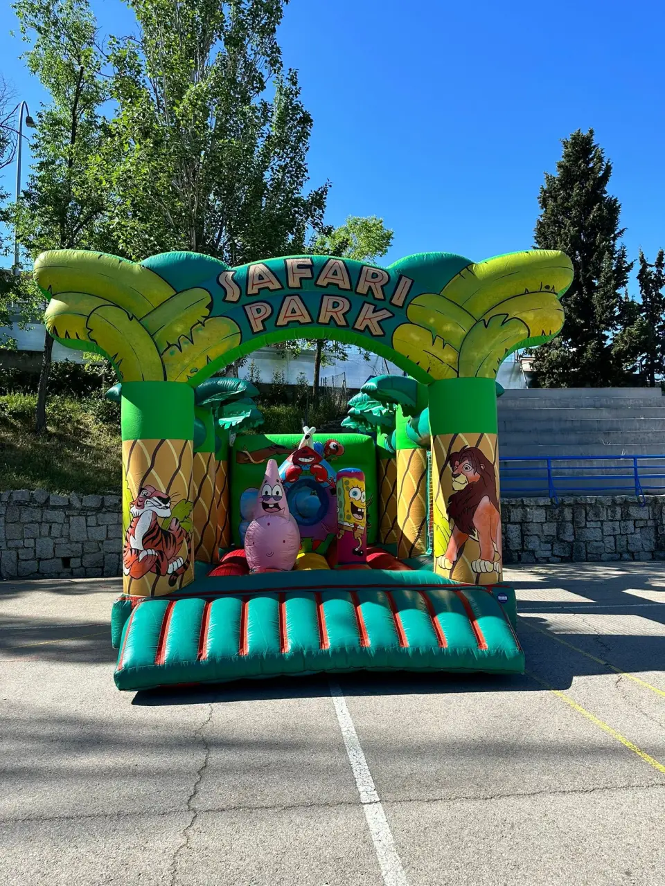 CASTILLO HINCHABLE SAFARI PARK GRANDE, hinchable en alquiler