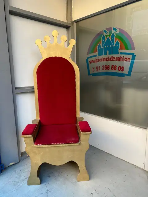 Trono real alto rojo
