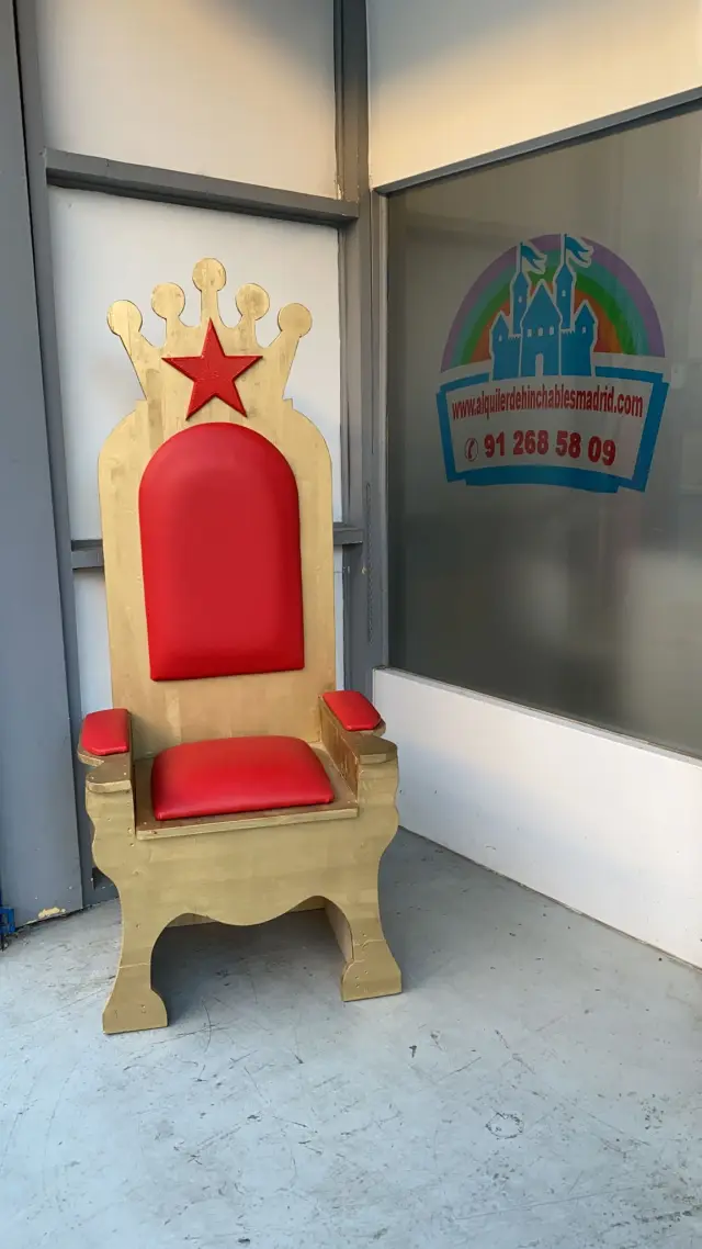 TRONO REAL (9) TAPIZADO ROJO LAVABLE, alquiler de decoración de Navidad en Madrid