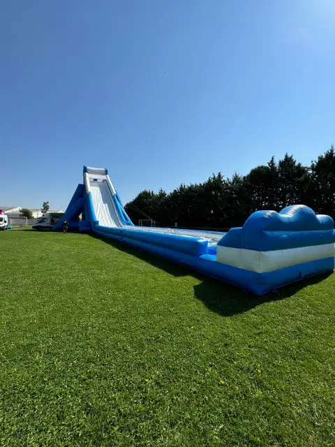 Castillo hinchable tobogan acuatico extreme