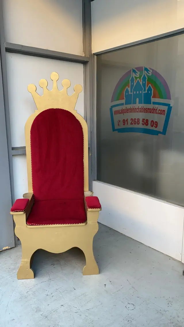 TRONO REAL (7) ALTO ROJO, alquiler de decoración de Navidad en Madrid