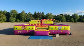CASTILLO HINCHABLE BARREDERA HUMANA PATRULLA CANINA